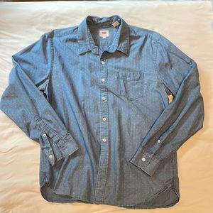 Levis Button-Up Long Sleeve Collared Blue Chambray with White Swiss Dots size L